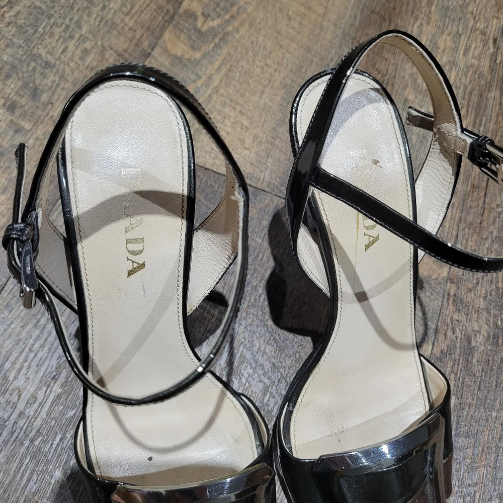 Prada Black and Brown Strappy Heels - Picture 2 of 16